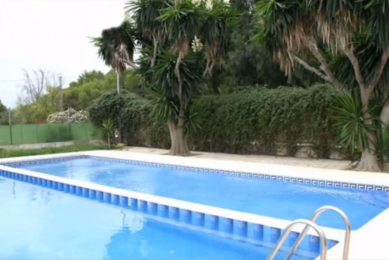 Rural finca for tourist project with apartments, restaurant, pool in Orihuela