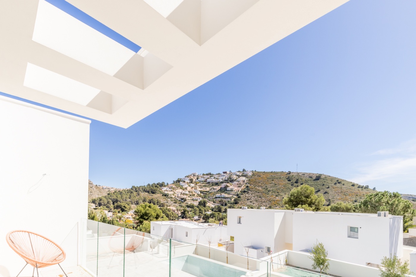 Moderna villa semi-adosada en la preciosa zona El Portet de Moraira