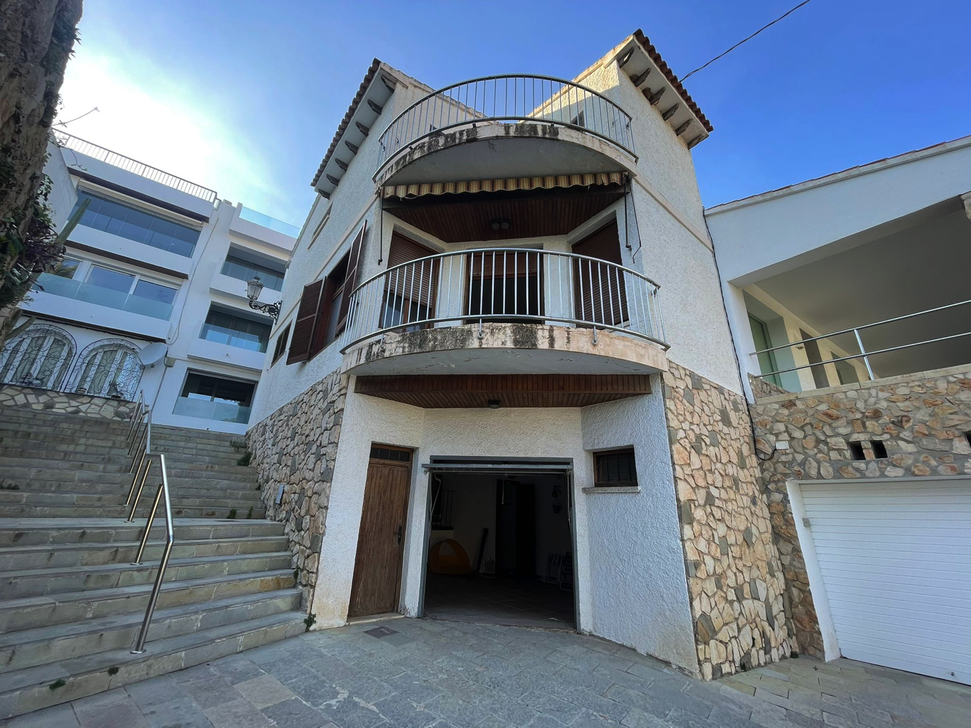Exceptional location! Frontline beach house in El Portet